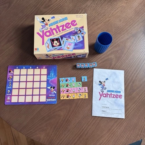 Vintage Walt Disney Mickey Mouse YAHTZEE 1988 Milton Bradley Game READ