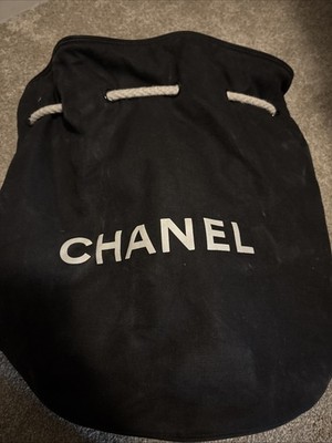 Authentic CHANEL Bucket Backpack Black Canvas Drawstring  display picture 3