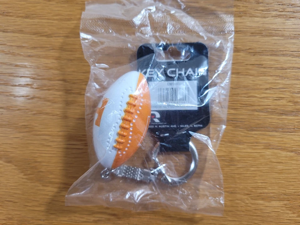 TENNESSEE VOLUNTEERS Quality Heavy Resin Football Key Ring Keychain - BRAND NEW - Image 4 of 4