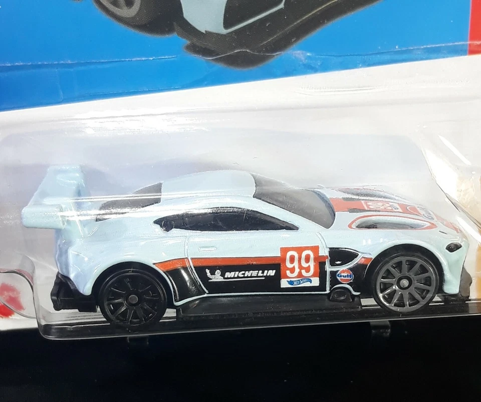 Hot Wheels Error Gulf Aston Martin Vantage GTE Negro Rueda Trasera 2023 Estuche E Foto 4 de 4