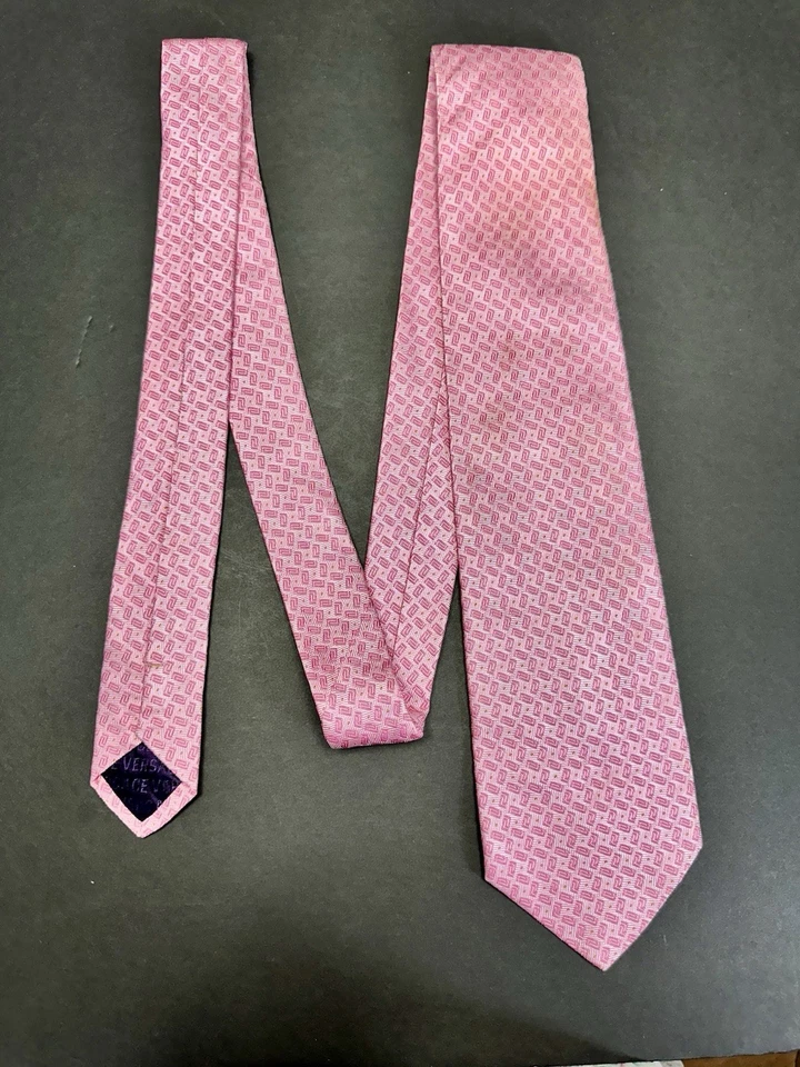 Corbata Gianni Versace 100% Seda Rosa Crema Diseño Geométrico Hecha en Italia Foto 2 de 4