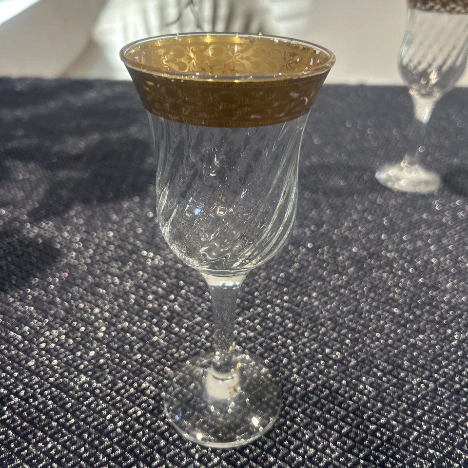 Murano Gold Edge Wine Glasses Set of 6 - Image 4 of 4