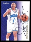 1996-97 Skybox Autographics Muggsy Bogues On Card Auto Nm/Mt/Mt a0117