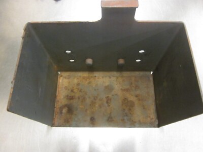 Kubota ZD18 ZD21 Zero Turn Mower Battery Base Box K3111-61431 K3111-61432