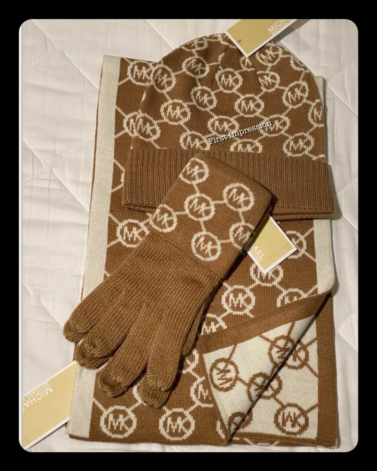 michael kors glove set