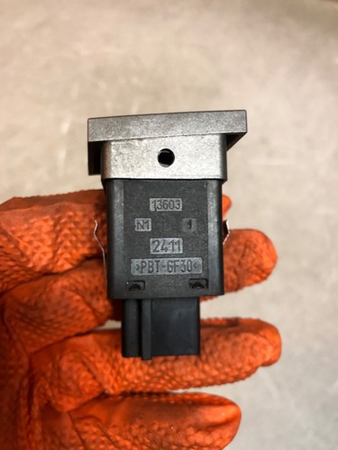 Botón interruptor asiento delantero térmico Vauxhall Vectra C Signum 2002-2008 13138251 - Imagen 3 de 6