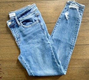 Dailylook Light Wash Distressed Skinny Jeans Slim Fit Stretch 5-Pocket Blue