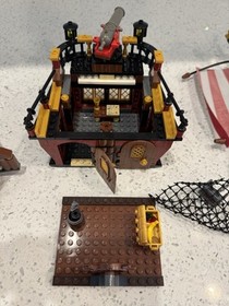 LEGO 6243 Brickbeard's Bounty -  with Correct Sails