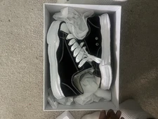 never worn size 8.5 men size 7.5 woman