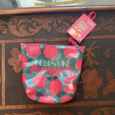 Legami Makeup Bag Green Pink Plastic Zipper Handle Feels Like Summer