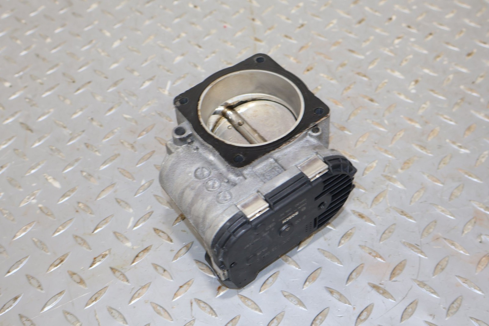 Bentley Flying Spur 2006-2012 Left Throttle body