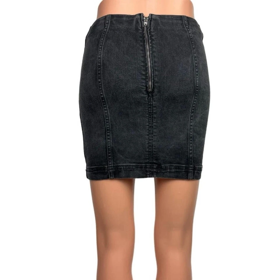 Minifalda vaquera ceñida al cuerpo panel gris oscuro Free People moderna para mujer talla 2 Foto 3 de 4