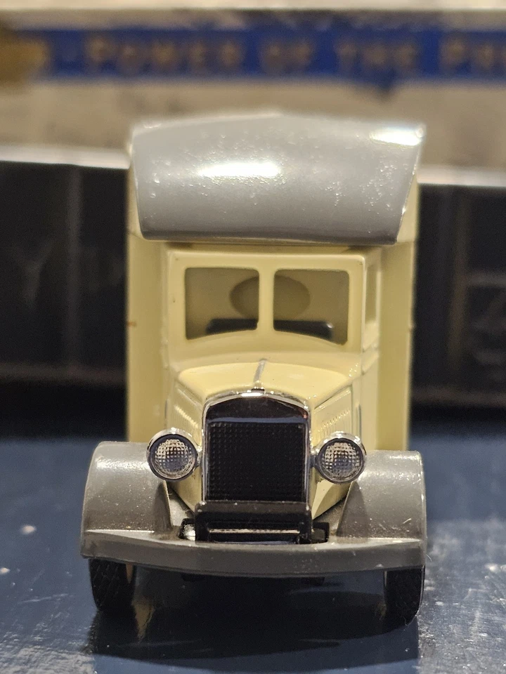 Matchbox Yesteryear Power of The Press 1931 Morris Van London Times YPP02 1:43 - Image 4 of 4