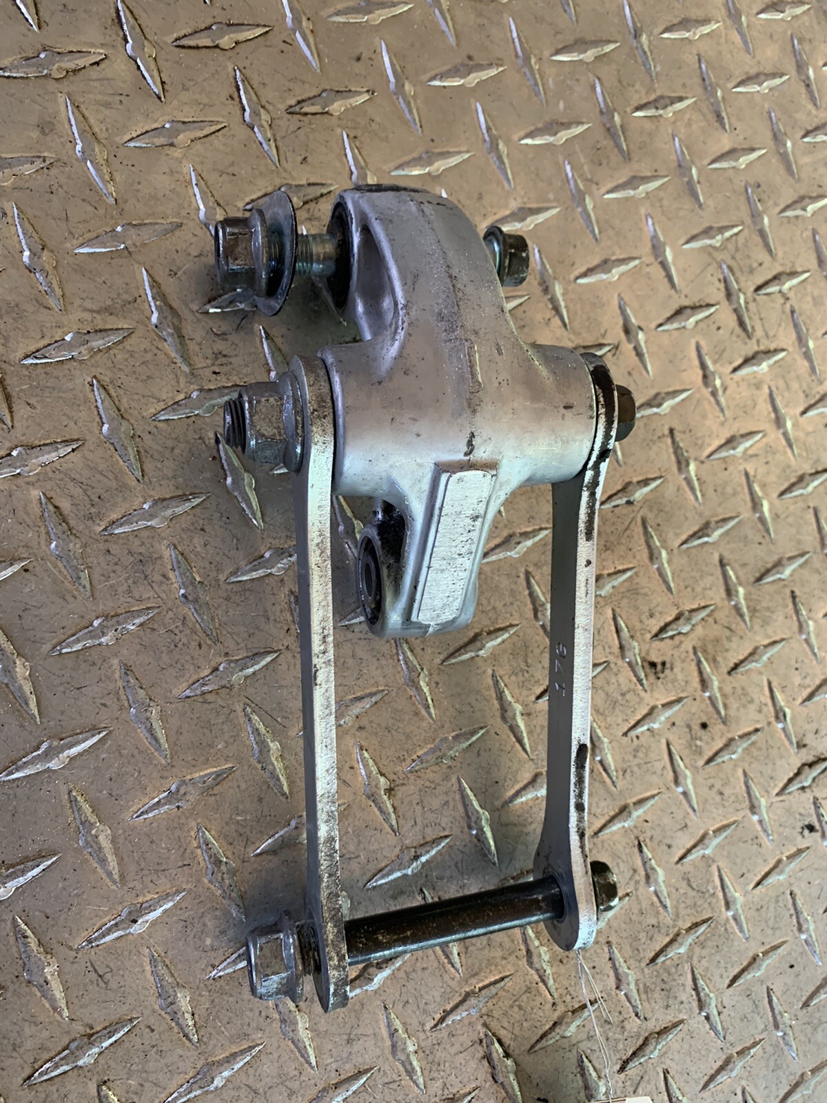 06 Suzuki SV 650 Rear Shock Suspenssion Dog Bone Linkage Swingarm SV650