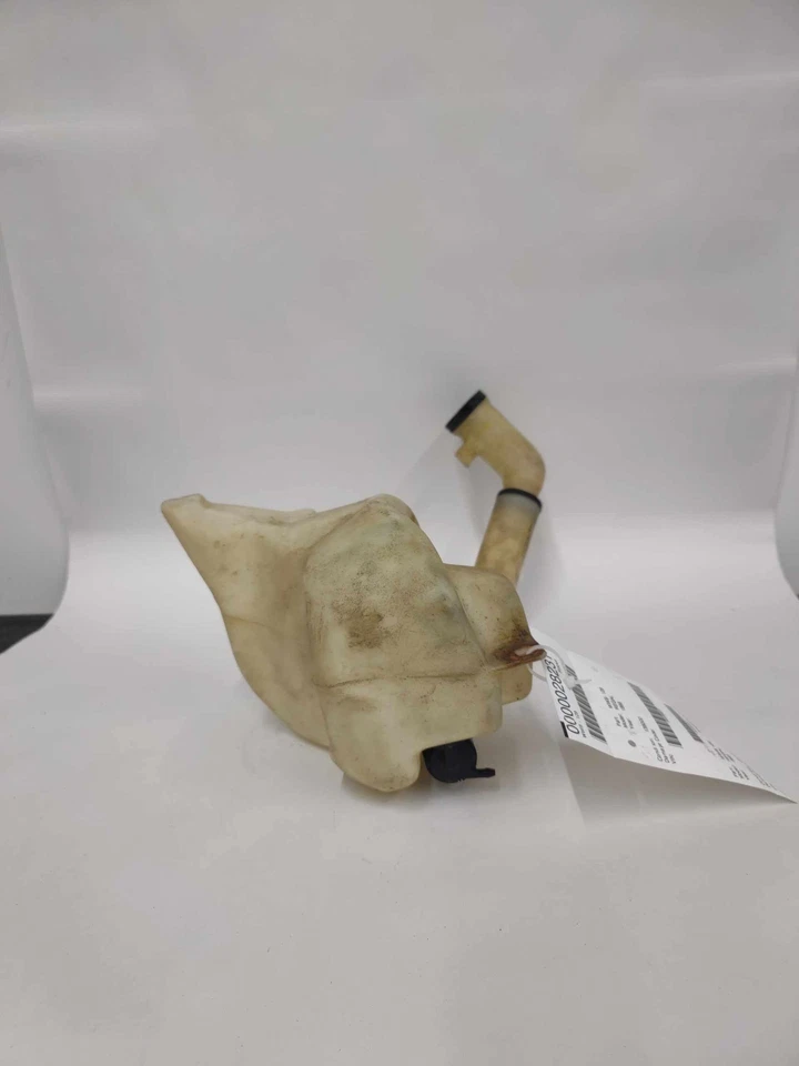 1998-2004 Buick Regal Washer Bottle - Image 4 of 4