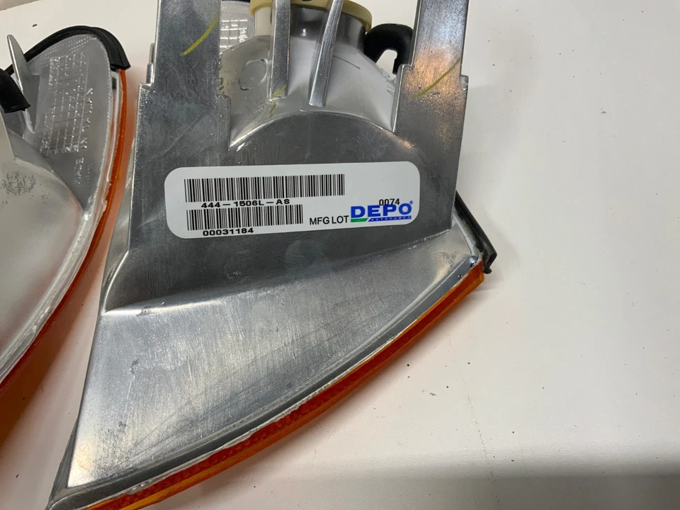 BMW 323I 325I 328I 330I 1999-2001 CONJUNTO DE LUCES DE GIRO DE ESTACIONAMIENTO 444-1506 Foto 3 de 4