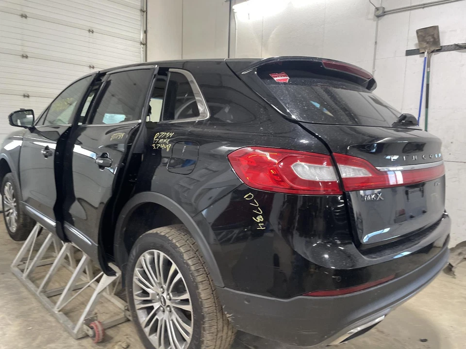 Used Front Right Seat Belt Front fits: 2017 Lincoln Mkx bucket passenger retract Foto 2 de 4