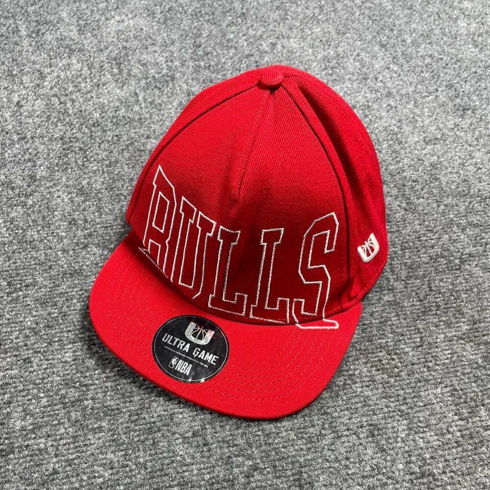 Men's Chicago Bulls NBA Adjustable Snapback Cap in Red