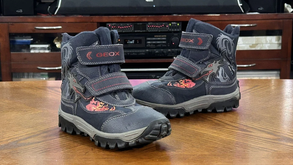 Geox Respira B1302S  Waterproof Snow Boots Glowing Dragon Kids Shoes Size 33/2US - Image 2 of 4