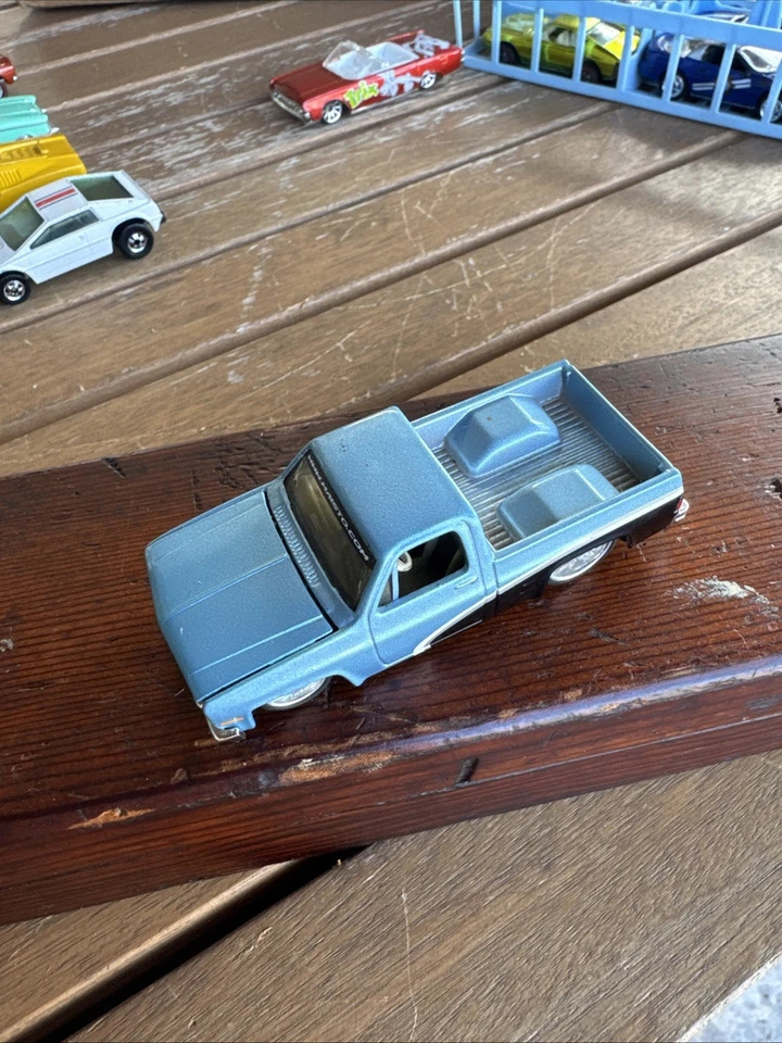 1987 Chevy 1500 Square Body - Hot Blue - NEAR MINT - Vintage Real Riders Wheels - Image 2 of 4