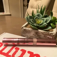 Makeup Revolution Bright Light Highlighter Strobe Champagne .1 fl oz / 3 ml NEW