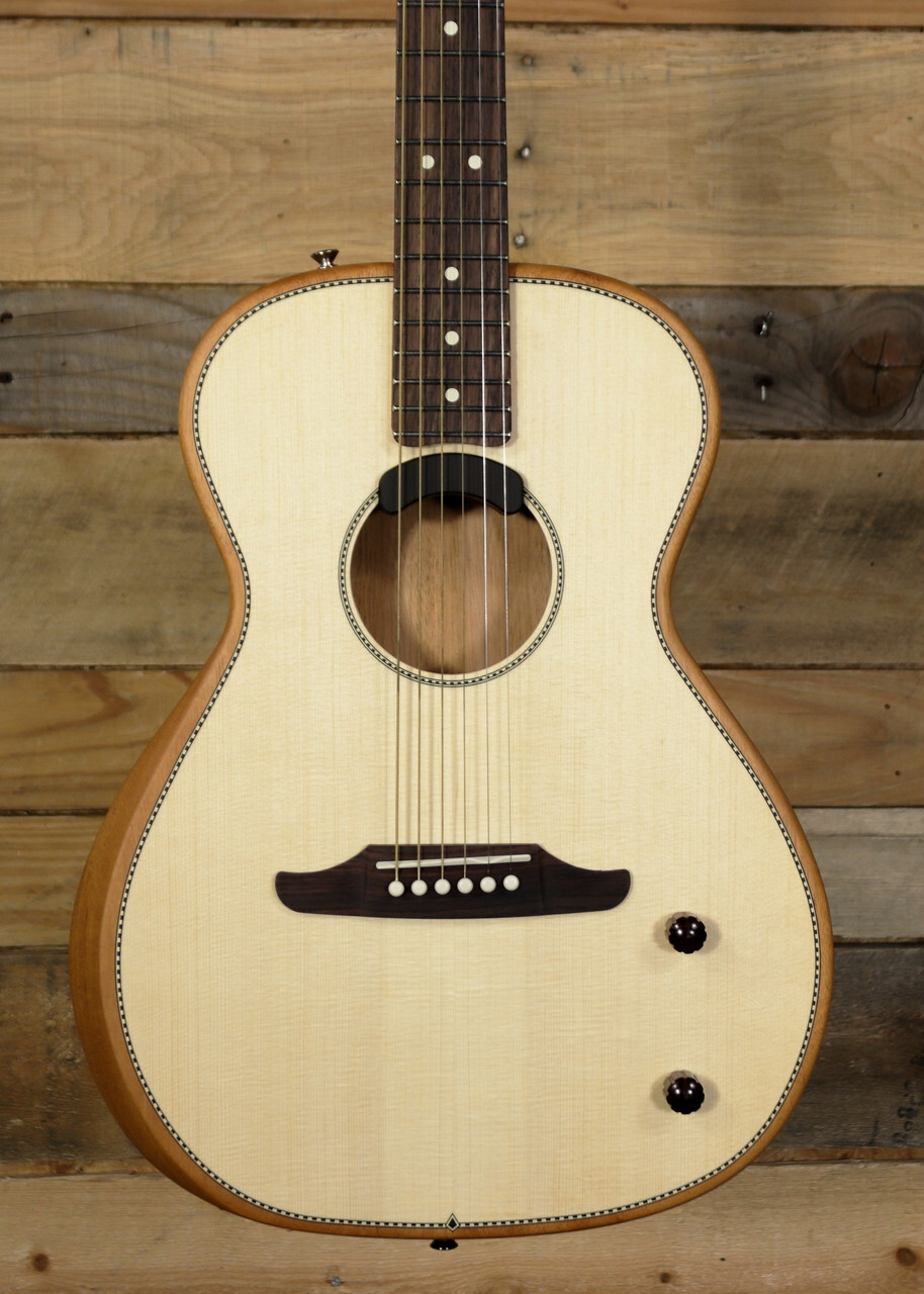 Акустическаяэлектрическая гитара Fender Highway серии Parlor Natural с мешком для хранения 168590₽