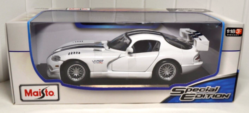 Maisto Dodge Viper GTSR/GT2 1:18 Scale Diecast Replica White with Black Stripes - Picture 1 of 8