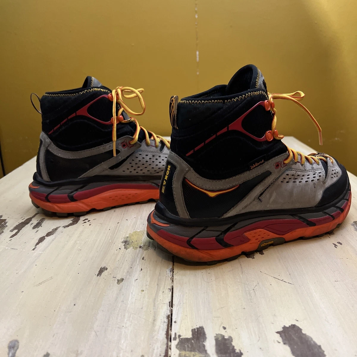 HOKA- Tor Ultra Hi, Black/Chili Pepper, US9, Lace Up Hiking Shoe