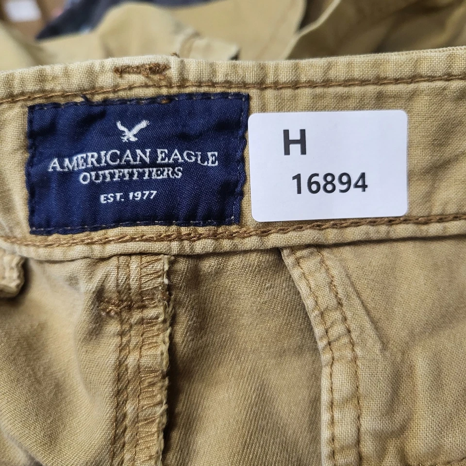 Pantalones Cortos American Eagle Outfitters Hombre 38 Caqui Bordado Chino Sarga 10" Foto 2 de 4