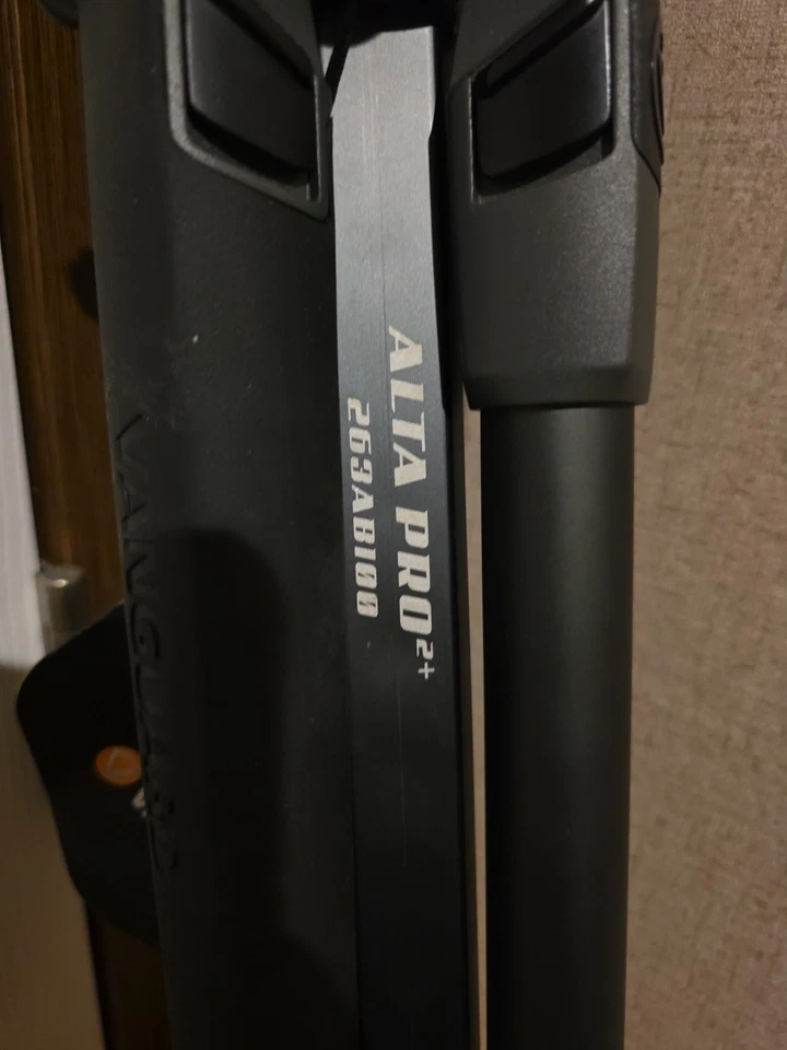 Kit de trípode de aluminio Vanguard Alta Pro 2+ 263AB100 próxima generación con cabezal esférico Foto 2 de 4
