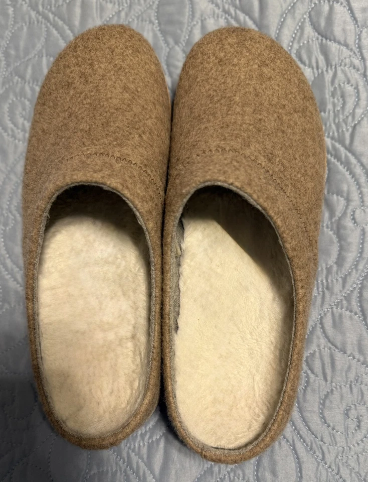 Merrell Women's Juno Clog Size 7.5 Camel Tan Suede with Sherpa Sole! Worn Twice! - Image 2 of 4
