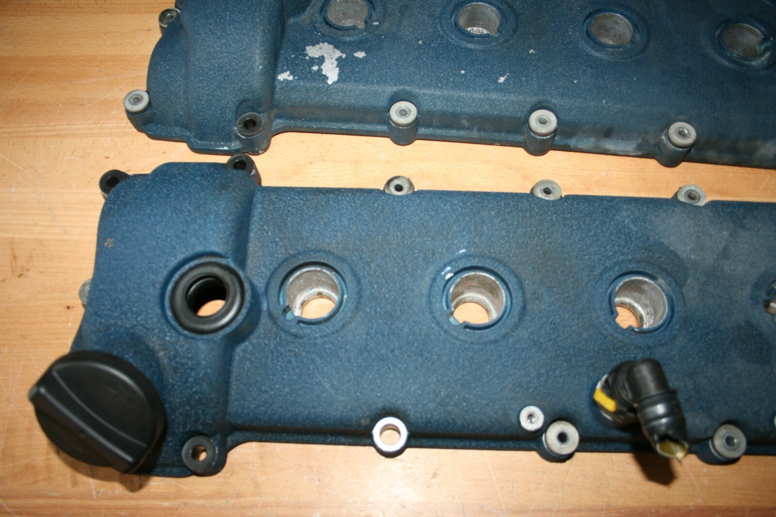 2007 MASERATI QUATTROPORTE Left Right engine valve cover 