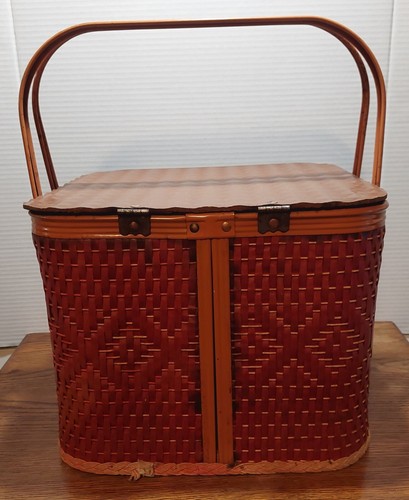 Vintage wood-woven 2 tone Redmon/Red-Man? table top square picnic basket - Picture 3 of 17