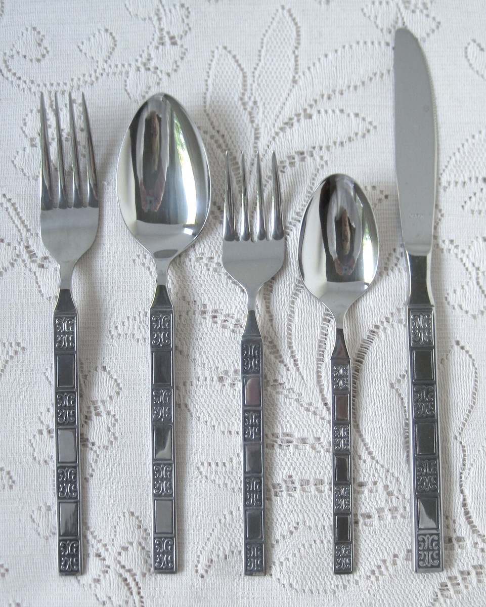 CONTINENTAL Stainless Japan Flatware CSS39 5 Piece Place Setting