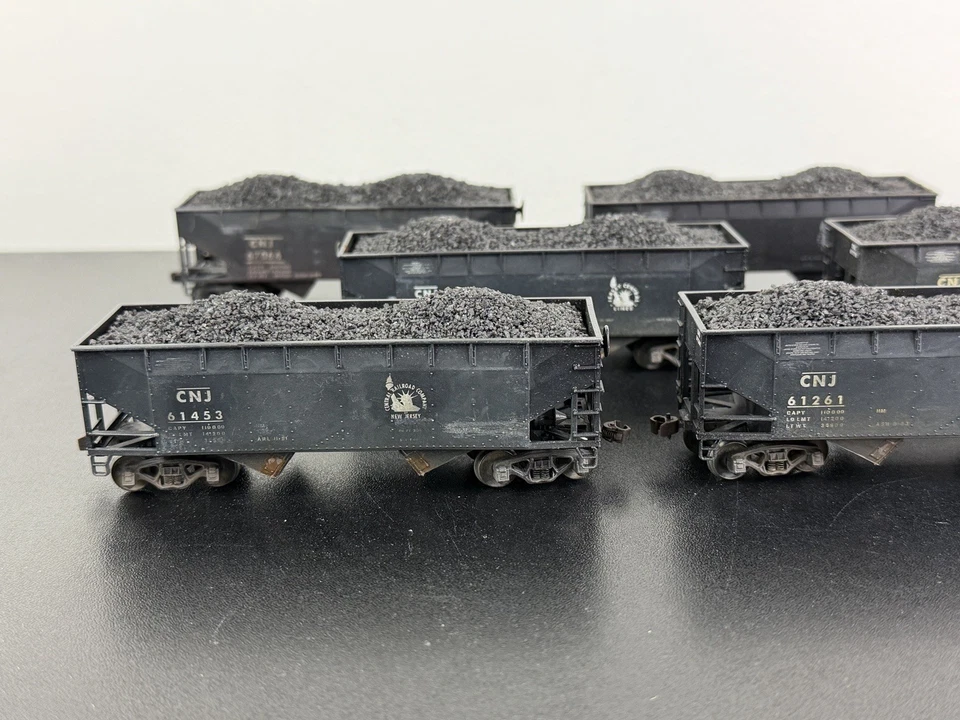 Lote de 9 autos Stewart Jersey Central NJ Die-Cast 4 bahías con carga de carbón #61261 Foto 2 de 4