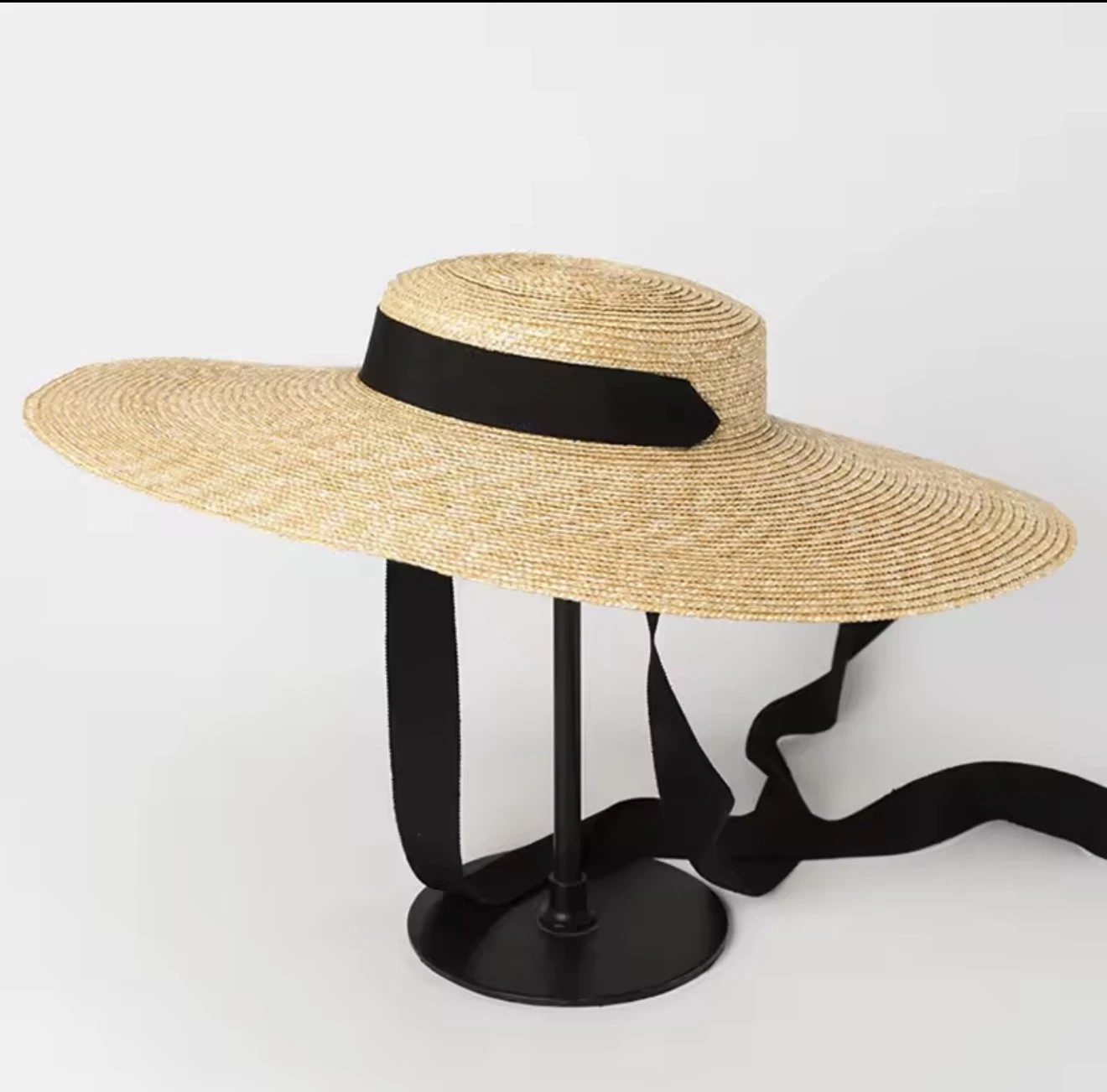 Women's Wide Brimmed Hat Sun Protection Summer Beach Straw Hat With Chin Strap
Opens in a new window