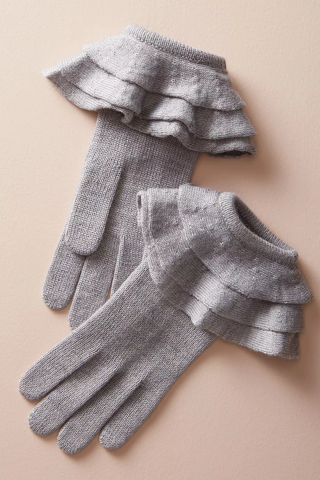 NEW Anthropologie Ruffled Cuff Gloves ONE SIZE Adorable cuffs Gray Motif