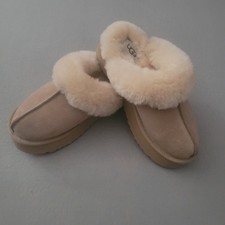 UGG Disquette Slippers Womens Size 6 Sand Platform Sheepskin Cozy Slip On