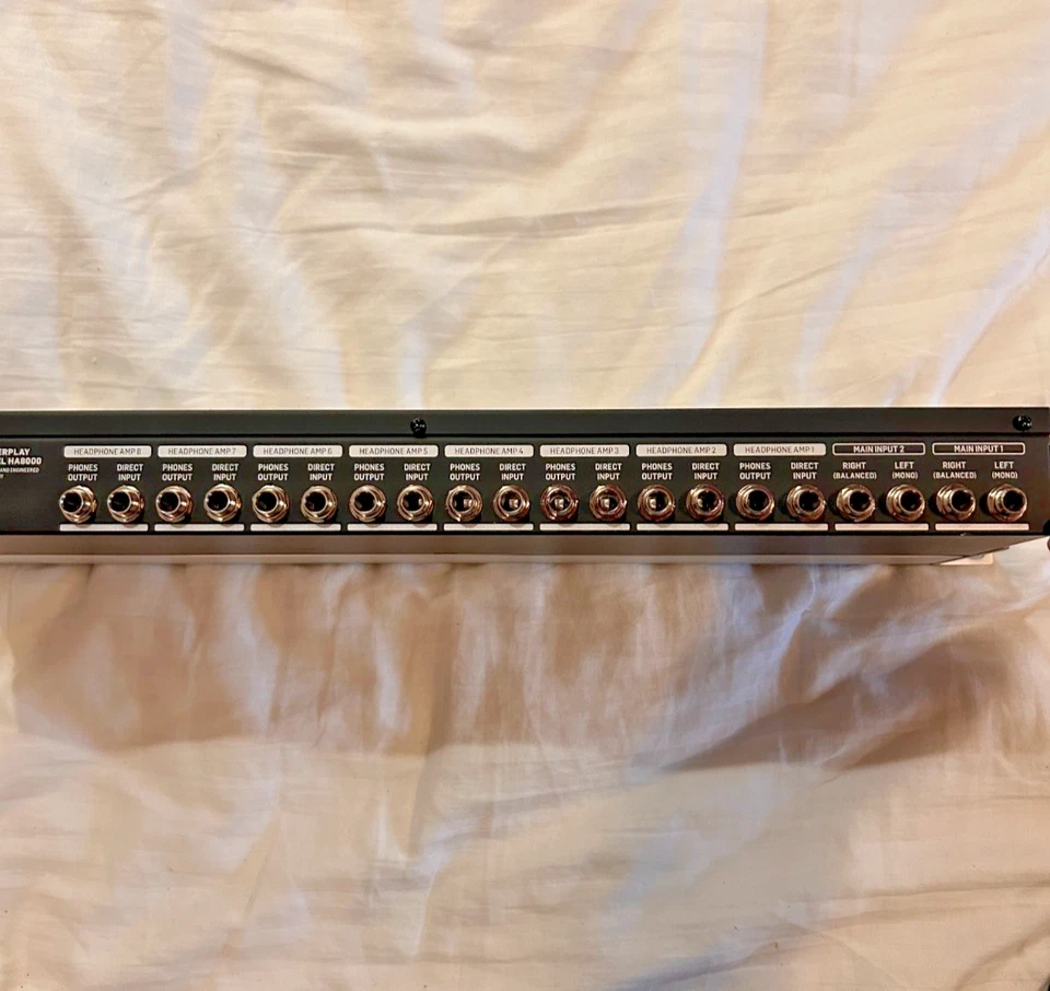 Behringer HA8000 V2 8-Channel High-Power Headphone Mixing Amp, Rack-Mountable - Image 3 of 4