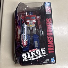 Transformers SIEGE War for Cybertron Voyager Class Optimus Prime  NEW DAMAGED