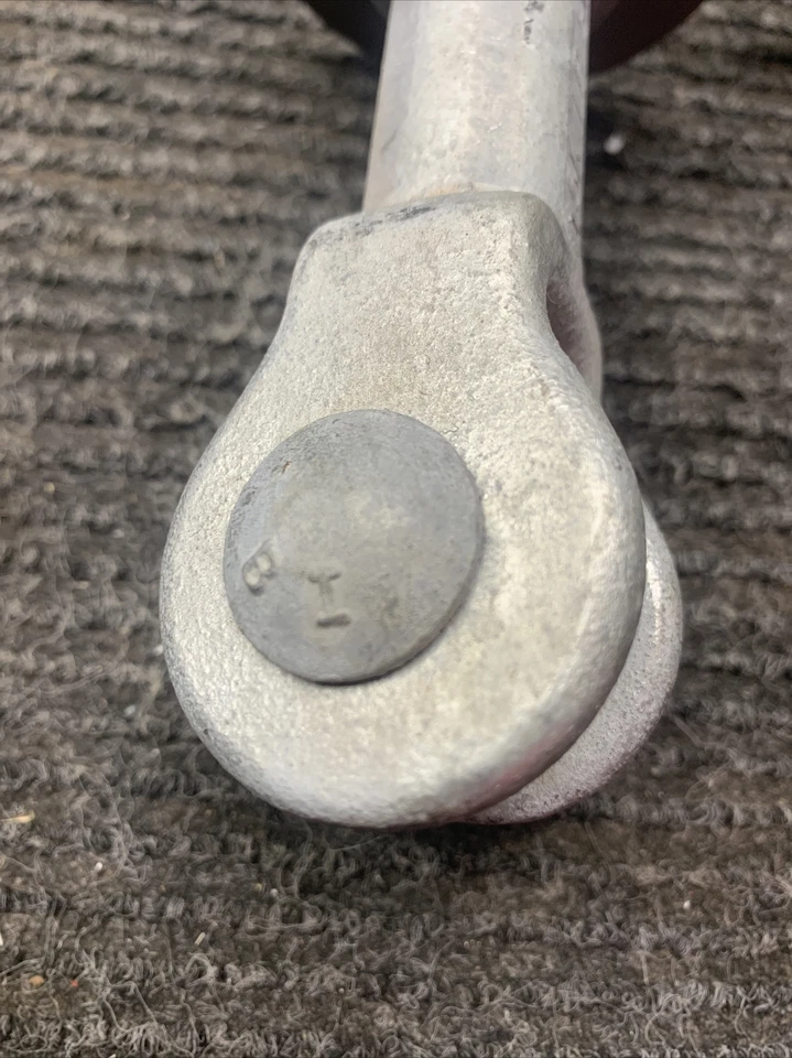 Lot of 3 Salisbury By Honeywell Deadend Insulators SML 15K 2 Deadend Insulators - Image 3 of 4