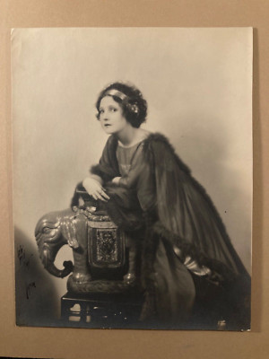 portrait photo by Victor Georg actress Mabel Ballin  Other Women s Clothes  1922
