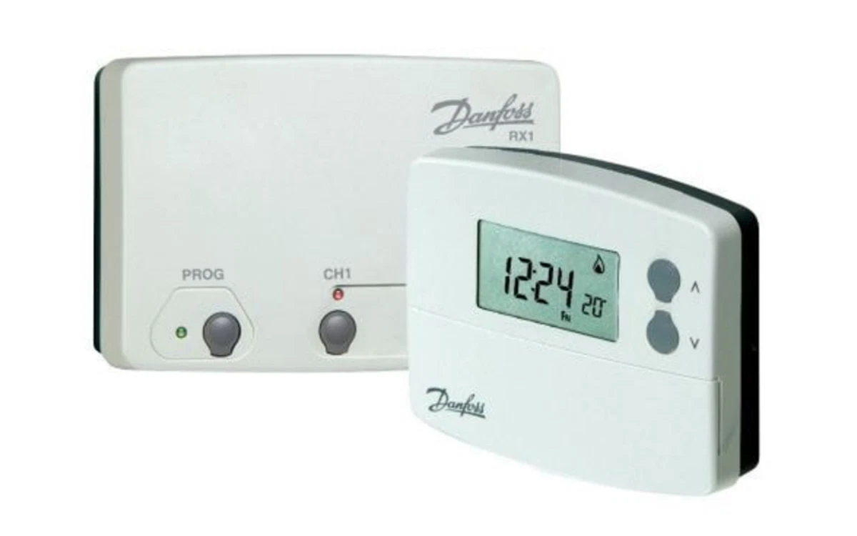 Danfoss TP5000Si-RF+RX1 Wireless Programmable Thermostat u0026 Receiver  087N791400 5013567414116 | eBay