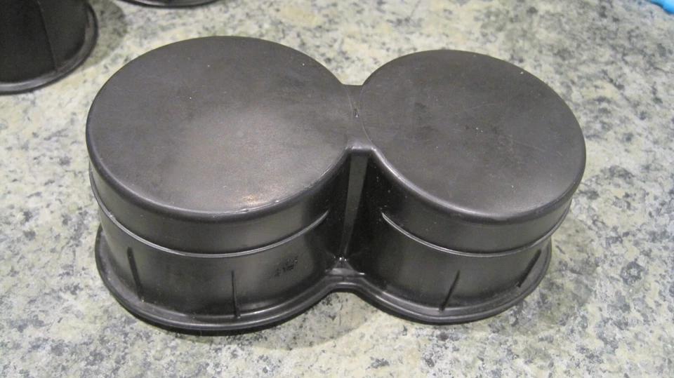 Резиновый вставной вкладыш держатель чашки для центральной консоли Pontiac G6 G-6 2005-2010 годов выпуска от оригинального производителя - Изображение 4 из 4