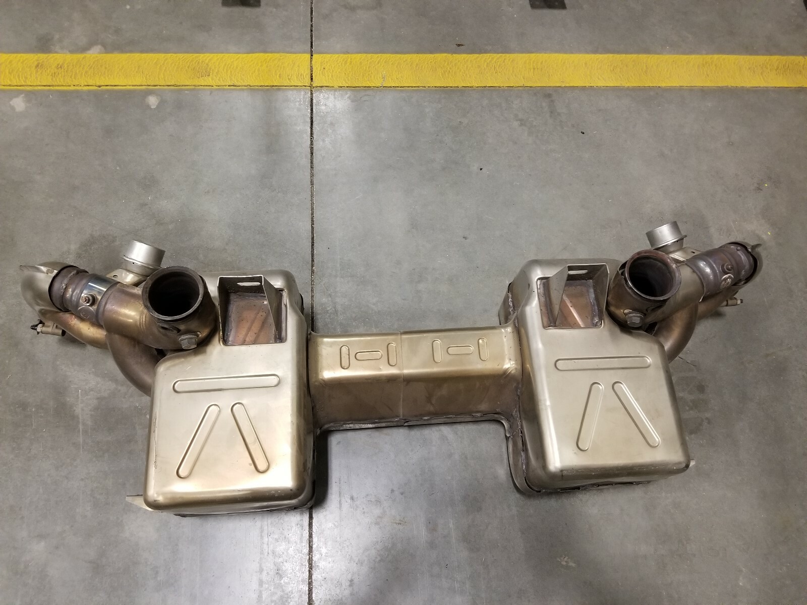 LAMBORGHINI GALLARDO OEM FACTORY GENUINE ORIGINAL EQUIPMENT EXHAUST MUFFLER