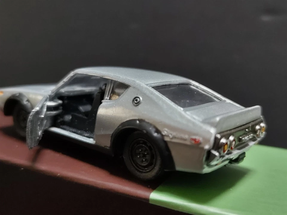 Tomica Limited Skyline 2000GTR KPGC110 Collectible Rare 1/1 - Image 3 of 4