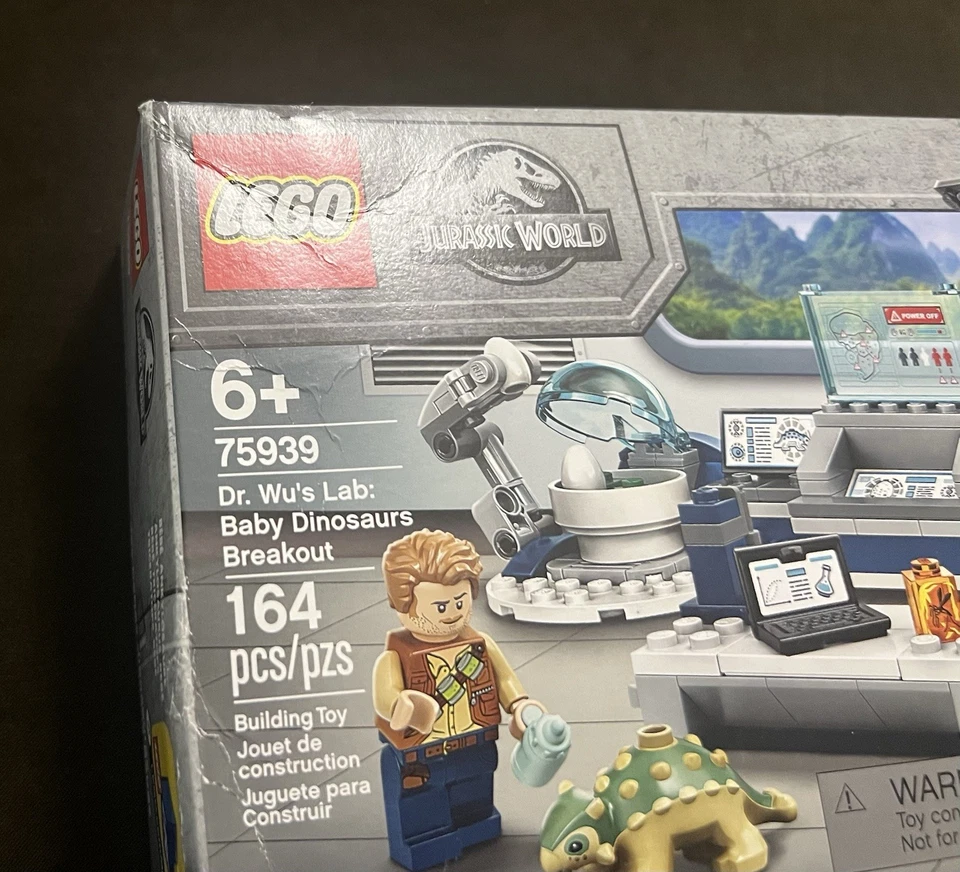 DAMAGED BOX LEGO Jurassic World Dr Wu's Lab Baby Dinosaurs Breakout 75939 Park - Image 3 of 4