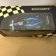 MINICHAMPS Sauber Petronas F1 2002 Showcar 1:18 Scale Diecast Car