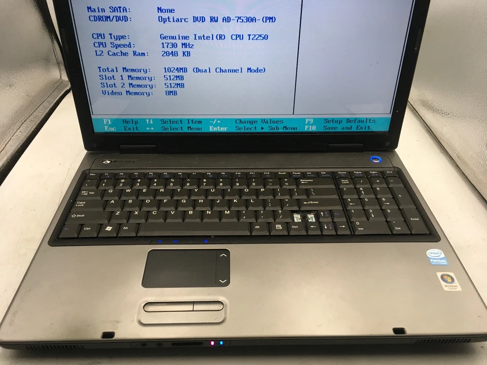 GATEWAY PA6A MX8715 - BOOTS TO BIOS - INTEL T2250 - 1GB RAM - 16" - READ DESC-BB - Image 3 of 4