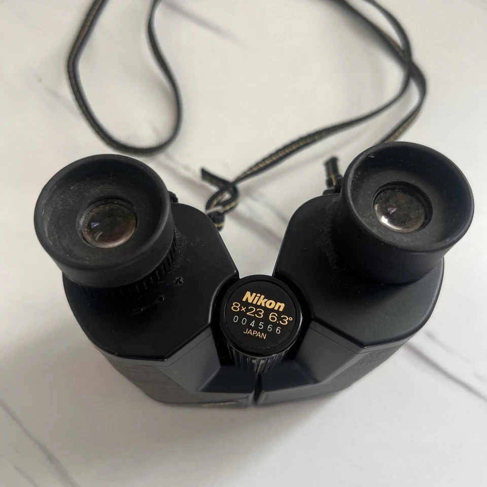 Nikon Venturer II Compact Binoculars 8X23 6.3 Degree w/ Case Made in Japan - Image 4 of 4
